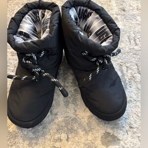 UGG Black and Gray Patterned Boots